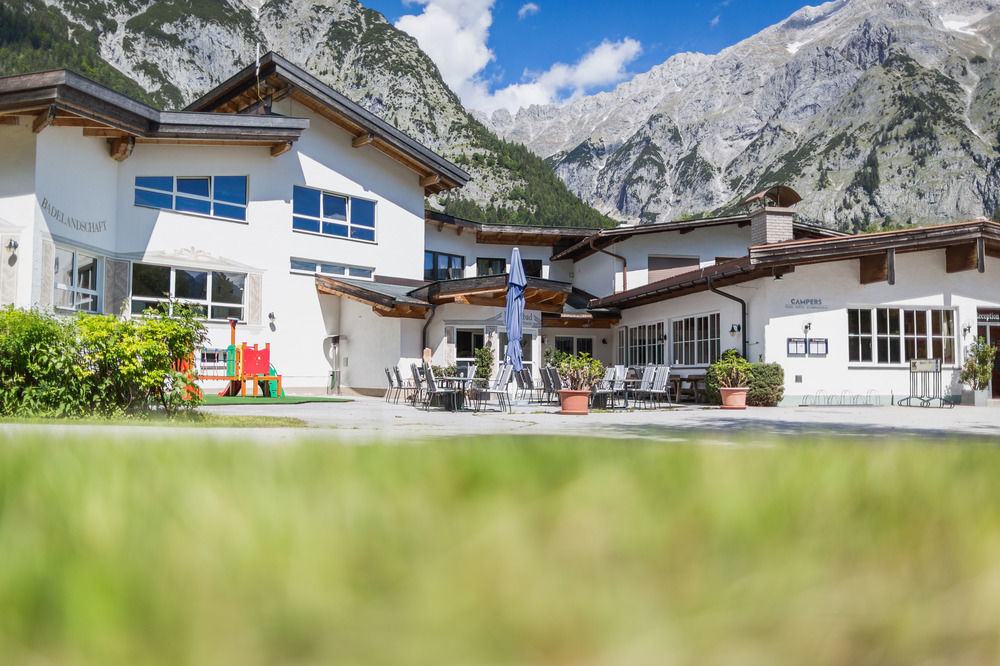 Отель Europarcs Leutasch-Seefeld Экстерьер фото