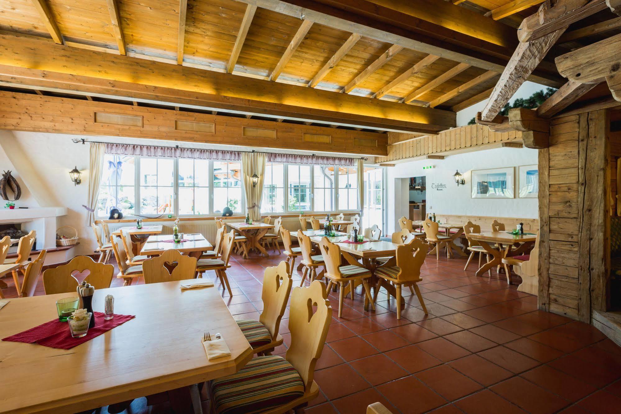 Отель Europarcs Leutasch-Seefeld Экстерьер фото